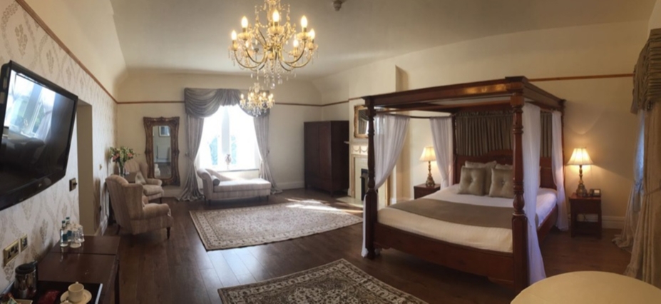 Gallery image 8: west-tower-exclusive-wedding-venue