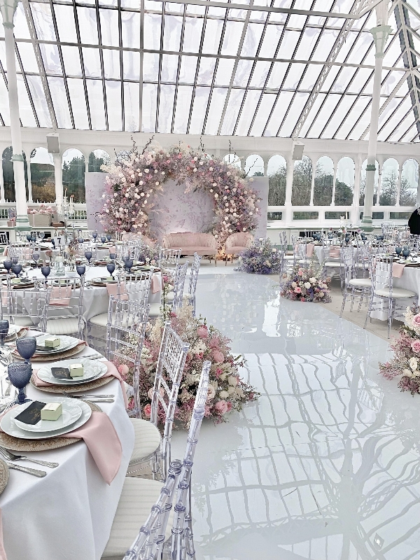 Gallery image 2: the-isla-gladstone-conservatory