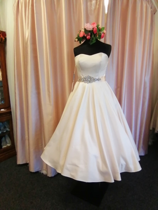 Gallery image 2: Blue & Sixpence Bridal