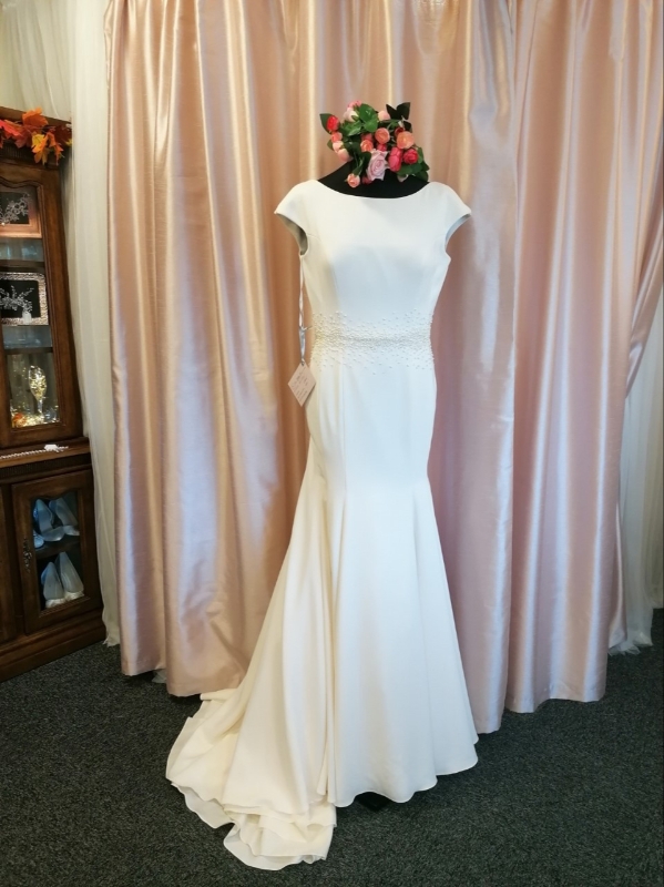 Gallery image 4: Blue & Sixpence Bridal