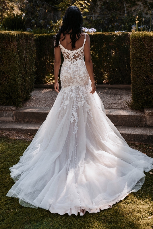 Image 4 from The Bridal Lounge