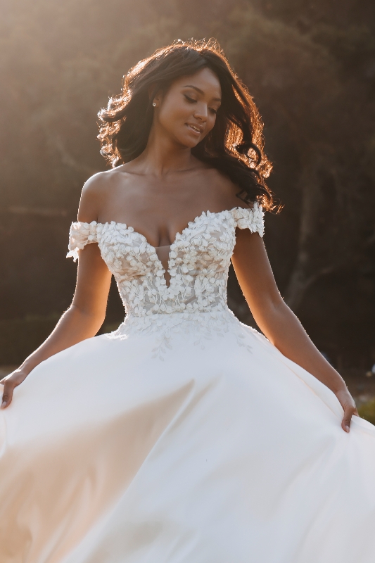 Image 5 from The Bridal Lounge