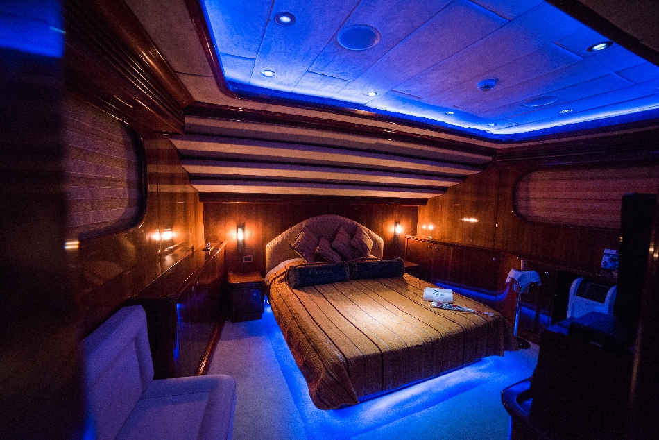 Gallery image 3: adg-exclusive-yacht-weddings-ltd