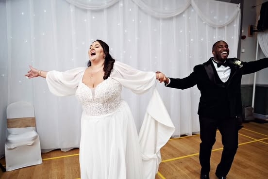 Gallery image 10: the-wedding-hand