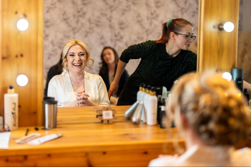 Gallery image 15: the-wedding-hand