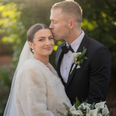 Image 3: The Wedding Hand