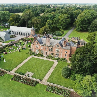 Dorfold Hall is nestled in 800 acres of idyllic English countryside