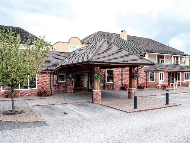 Front view of Cottons Hotel & Spa in Knutsford