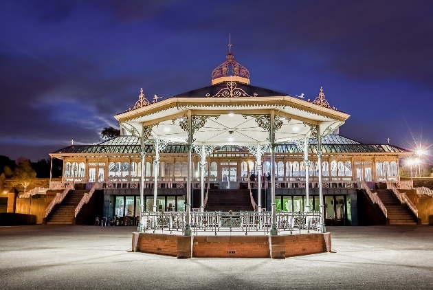 isla gladstone conservatory