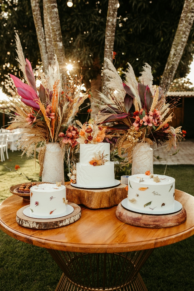 deconstructed wedding cake