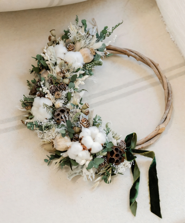 Winter Whites Dried Flower Christmas Wreath Luna & Wild