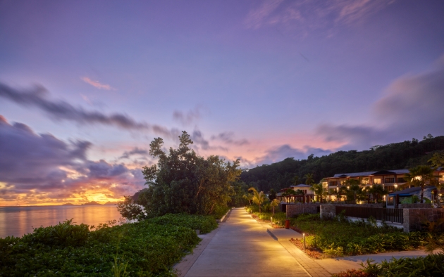 Canopy by Hilton Seychelles Promenade at night