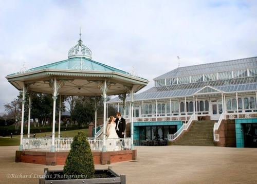 The Isla Gladstone Conservatory